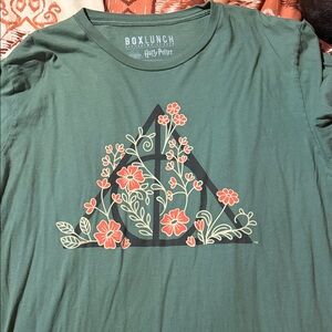 BoxLunch Harry Potter Green Graphic Tee